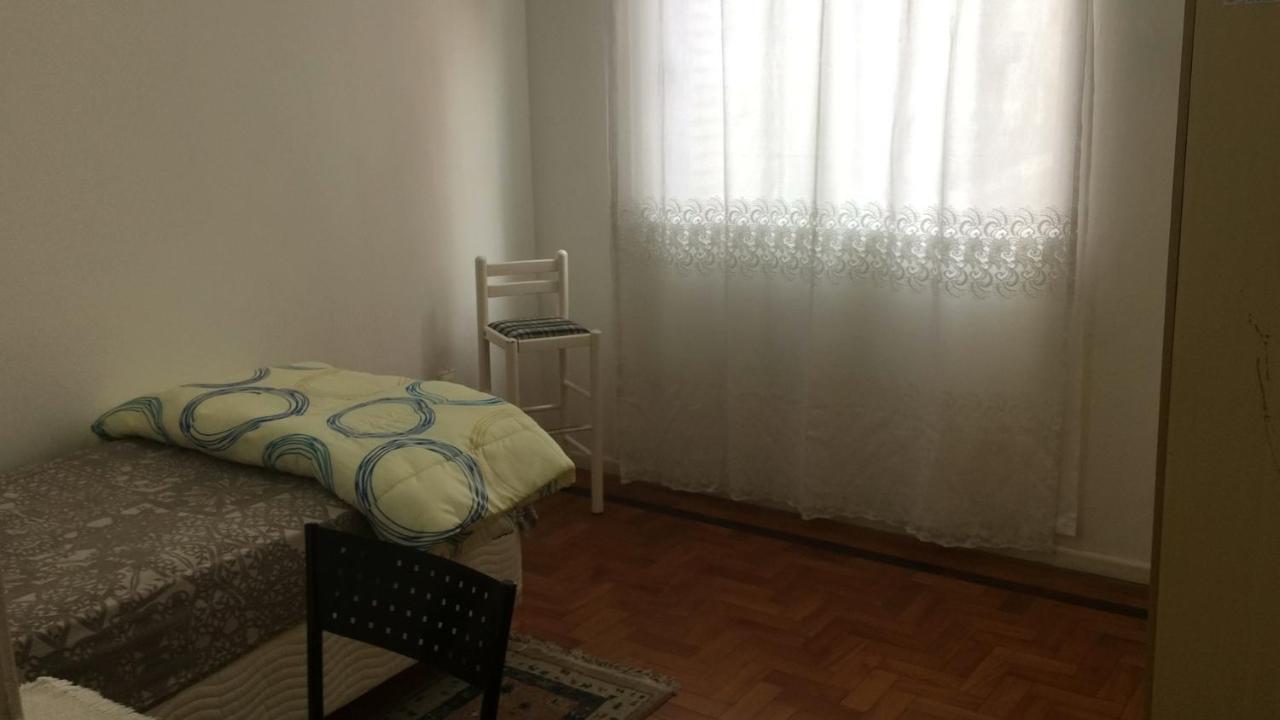 Quarto em Acomodações Particulares Próximo Ao Consulado - Inteiro